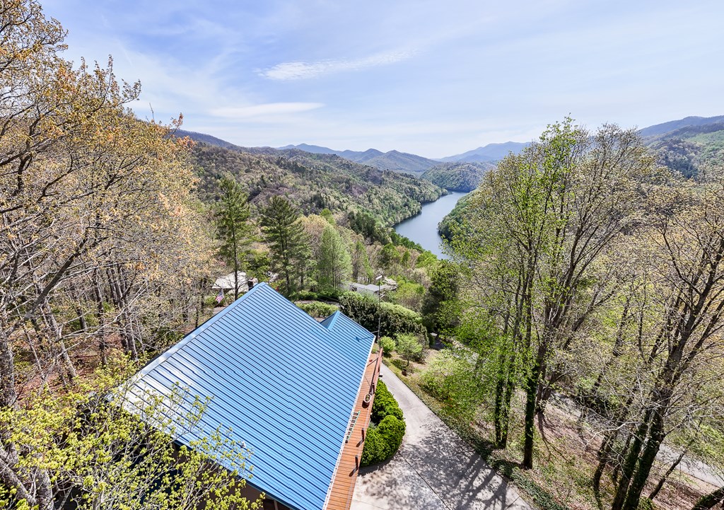 369 Deals Gap Road, ROBBINSVILLE, North Carolina image 11