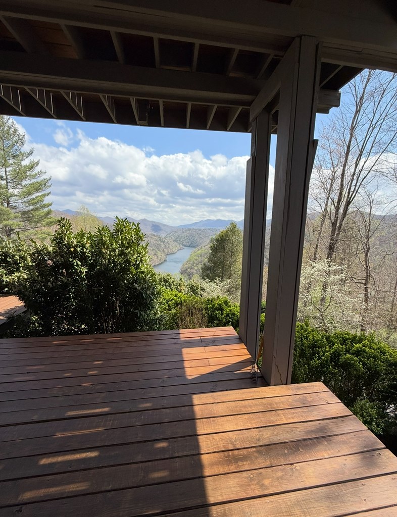 369 Deals Gap Road, ROBBINSVILLE, North Carolina image 6