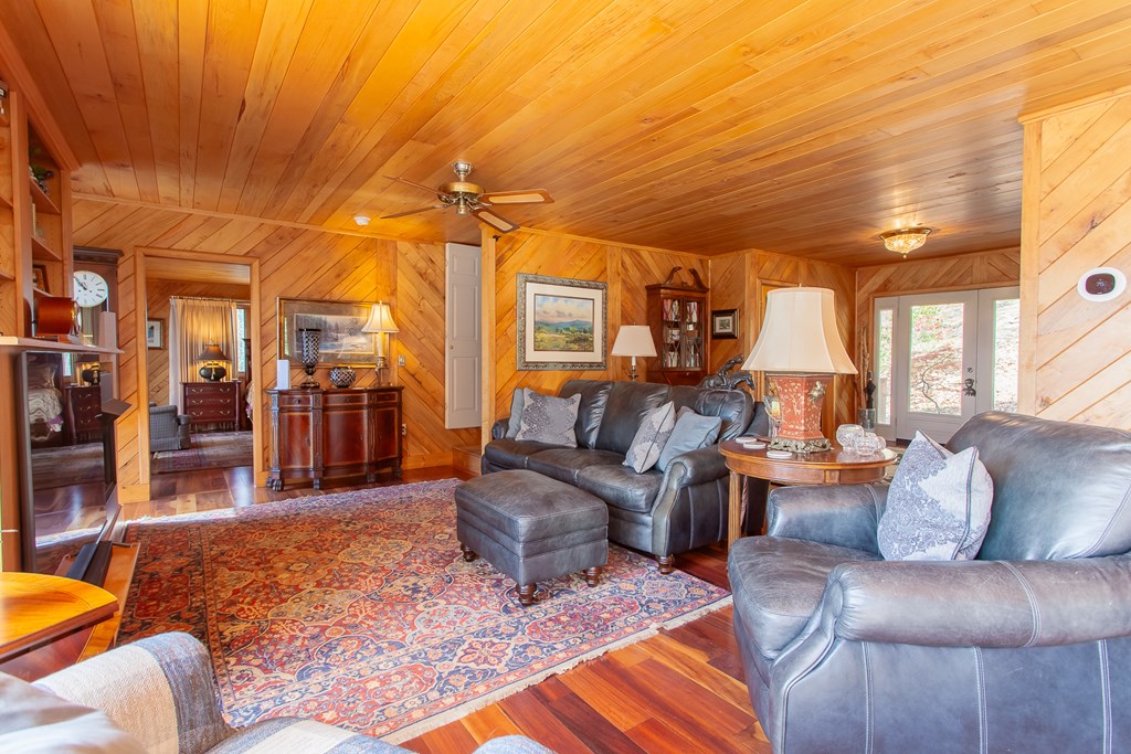 369 Deals Gap Road, ROBBINSVILLE, North Carolina image 38