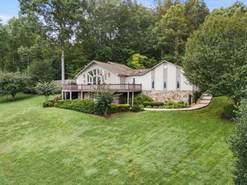 Homes For Sale - 1396 Deerfield Road<br/> YOUNG HARRIS, GA 30582