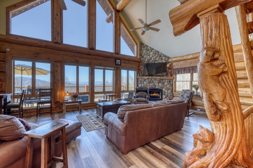 103 Wisteria Dr, MURPHY, North Carolina image 3