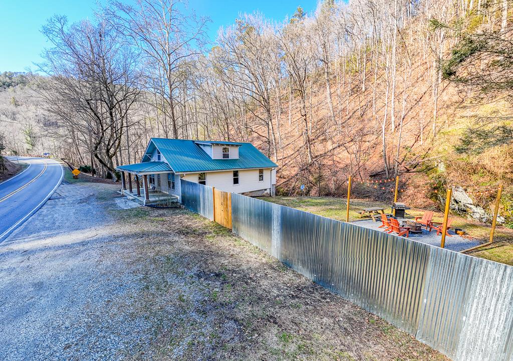 12730 Hwy 19 W, BRYSON CITY, North Carolina image 10