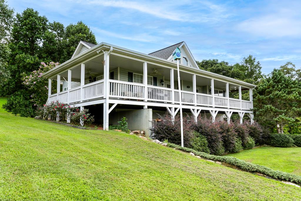 201 Hillside Terrace, WARNE, North Carolina image 1