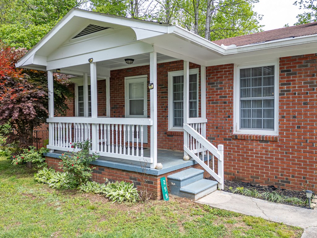 255 Truett Camp Road, HAYESVILLE, North Carolina image 4