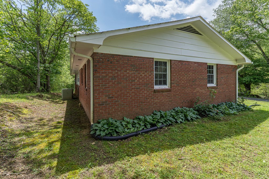 255 Truett Camp Road, HAYESVILLE, North Carolina image 34