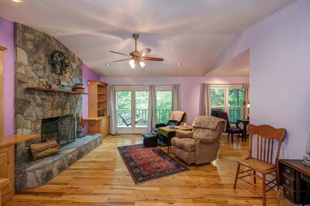 322 Wrens Nest Trail, MURPHY, North Carolina image 8