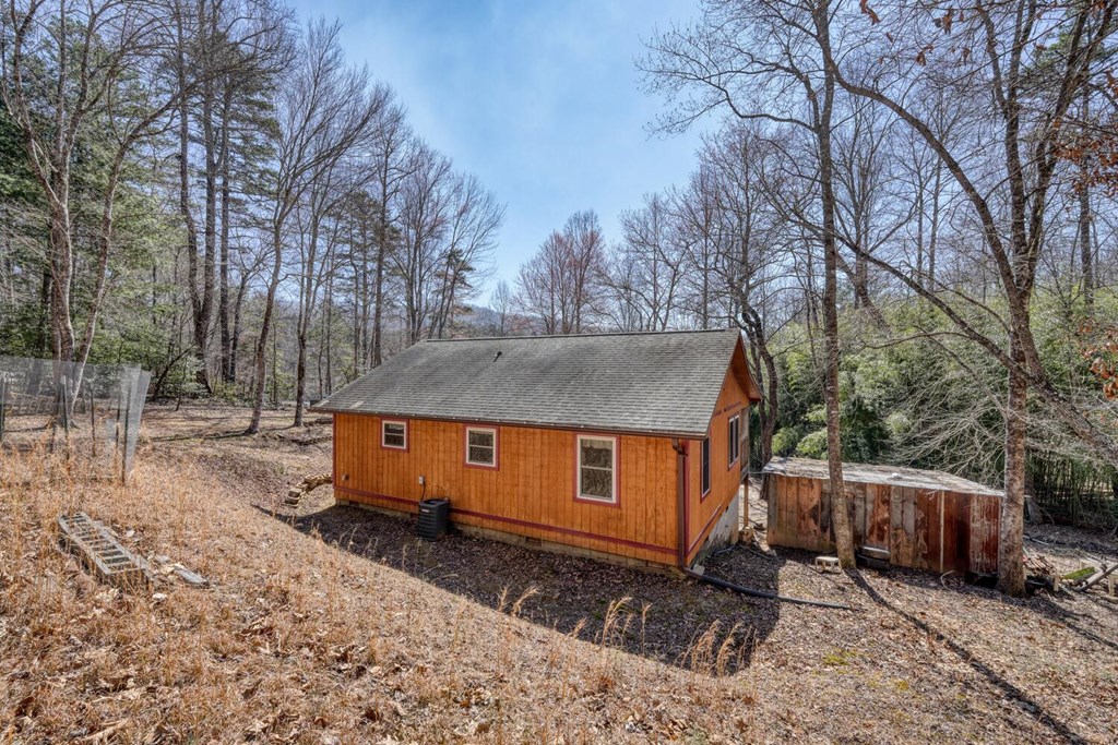 1689 Greasy Creek Road, BRASSTOWN, North Carolina image 6