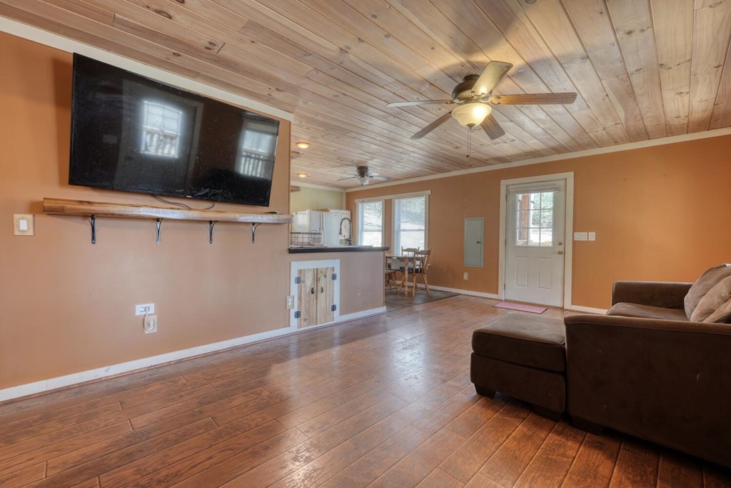 1689 Greasy Creek Road, BRASSTOWN, North Carolina image 8