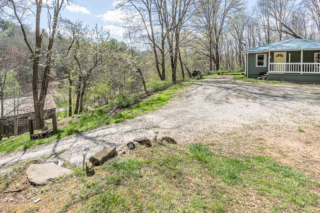 211 Gregory Hollow Road, ROBBINSVILLE, North Carolina image 34
