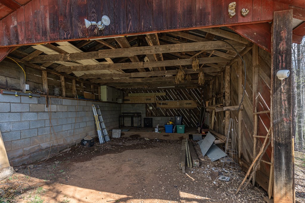 211 Gregory Hollow Road, ROBBINSVILLE, North Carolina image 33