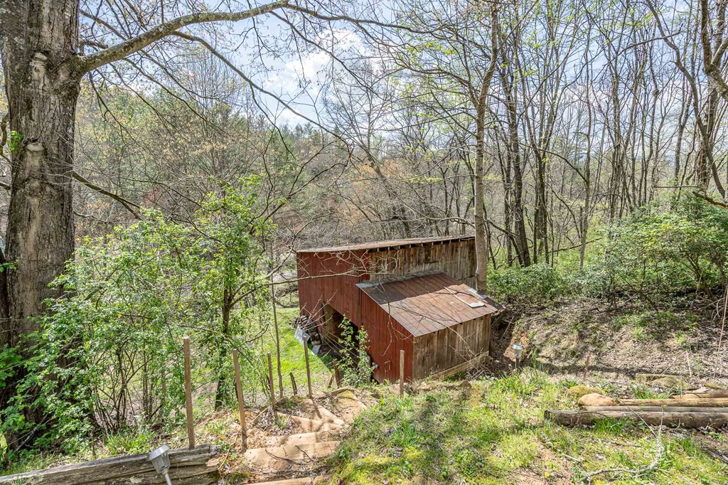 211 Gregory Hollow Road, ROBBINSVILLE, North Carolina image 28