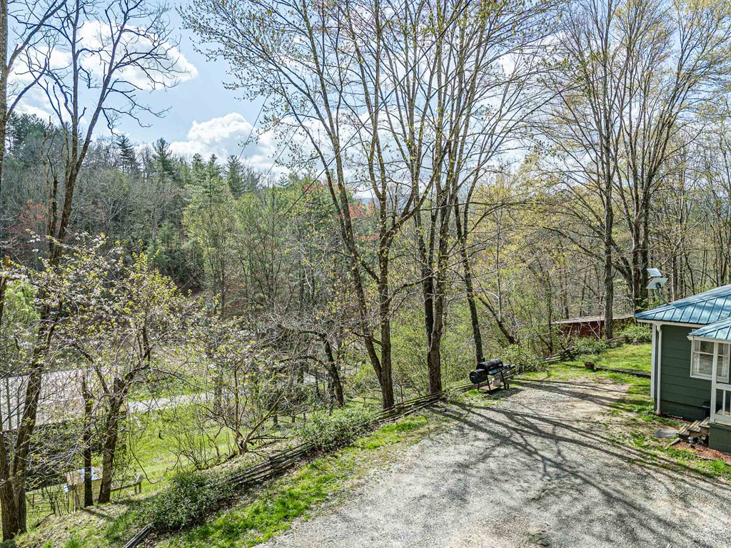 211 Gregory Hollow Road, ROBBINSVILLE, North Carolina image 35
