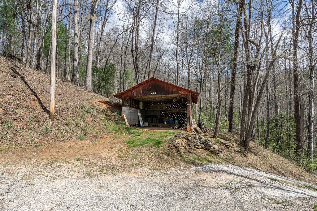211 Gregory Hollow Road, ROBBINSVILLE, North Carolina image 32