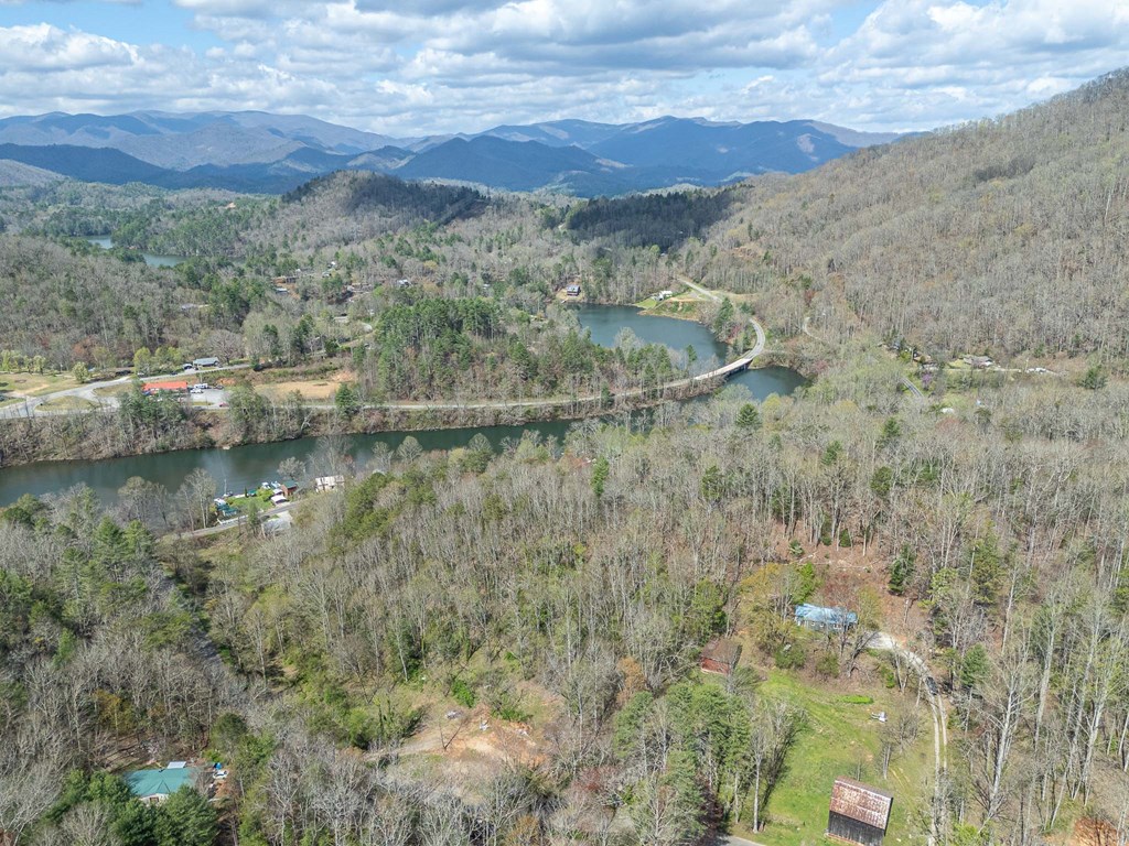 211 Gregory Hollow Road, ROBBINSVILLE, North Carolina image 38