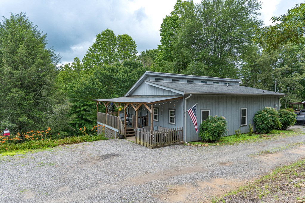329 Chalet Cir, MURPHY, North Carolina image 3