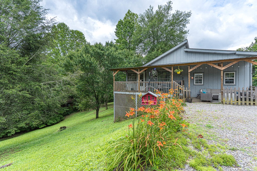 329 Chalet Cir, MURPHY, North Carolina image 4