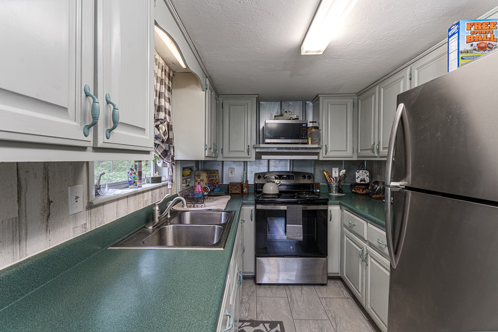 329 Chalet Cir, MURPHY, North Carolina image 14