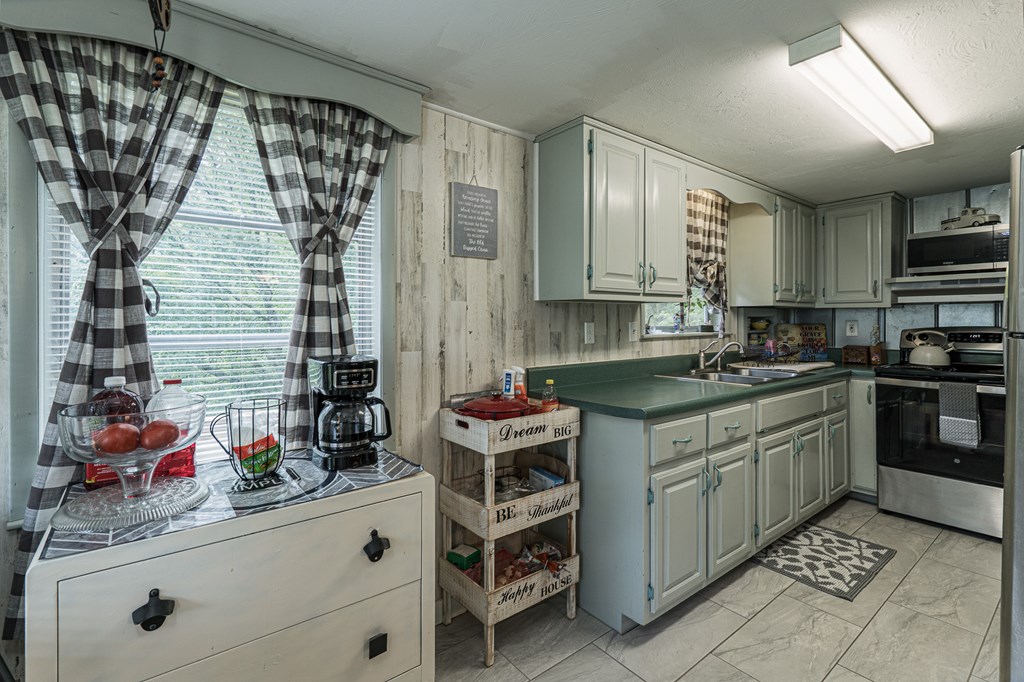 329 Chalet Cir, MURPHY, North Carolina image 13