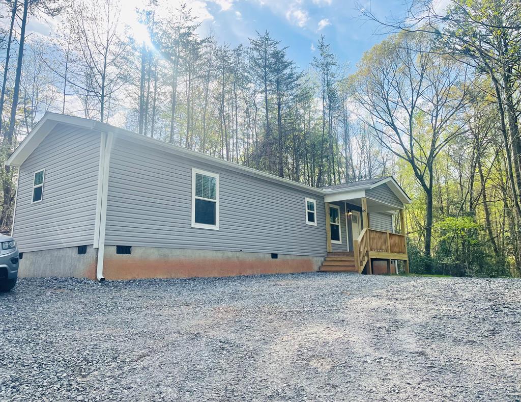 195 Loganberry Ln, HAYESVILLE, North Carolina image 1