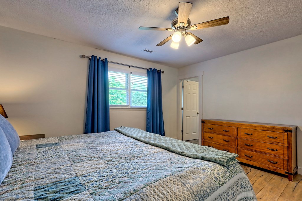 1204 Dogwood Trail, HIAWASSEE, Georgia image 29