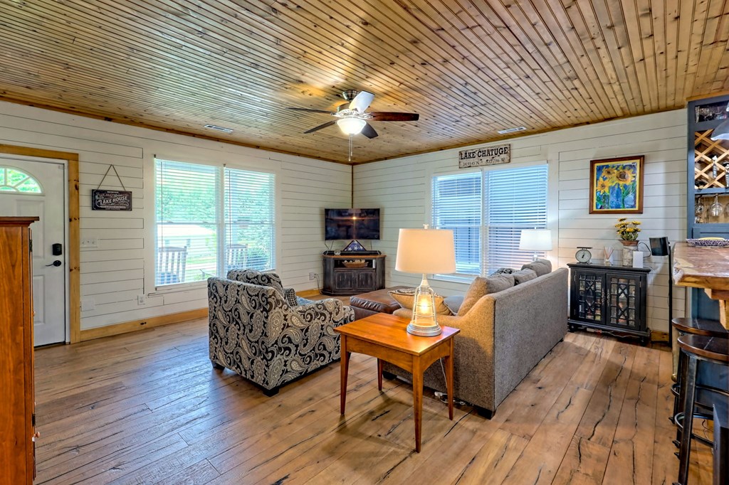 1204 Dogwood Trail, HIAWASSEE, Georgia image 11