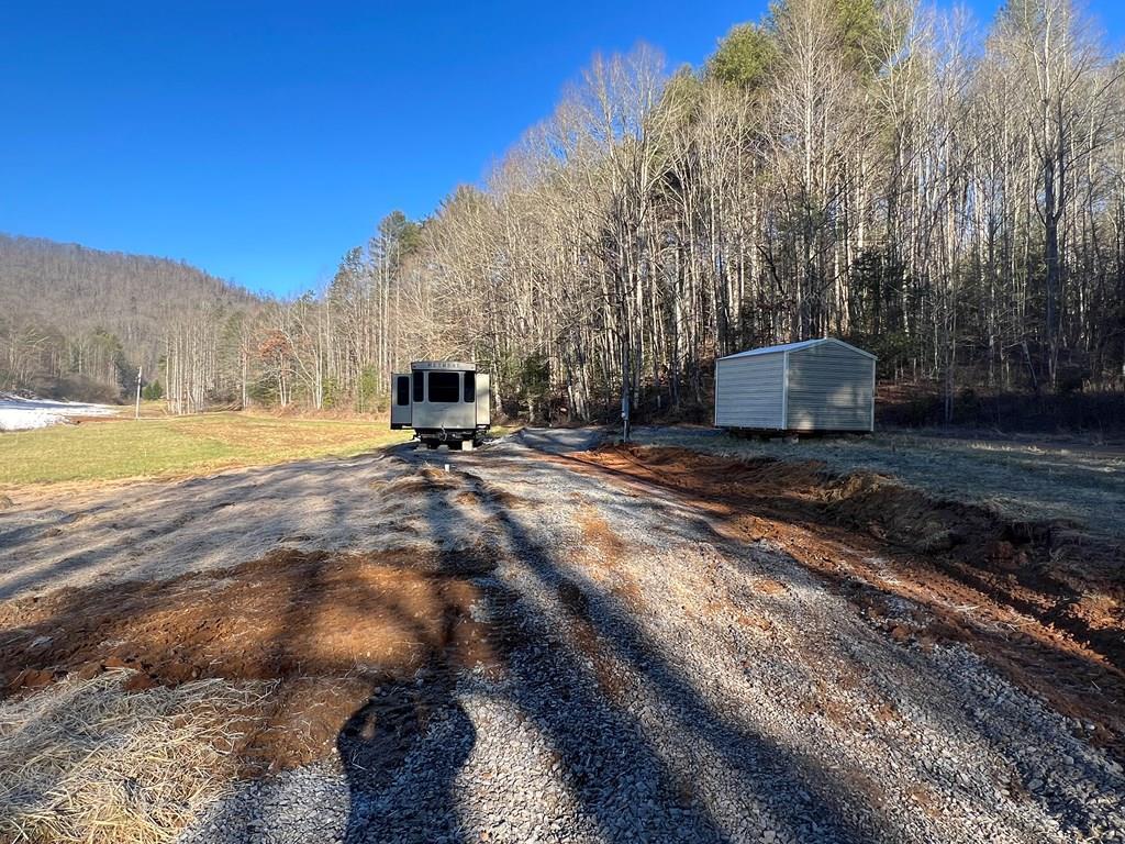 135 Graves Valley Road, MURPHY, North Carolina image 2