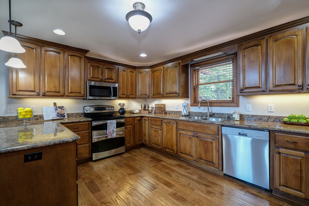 1311 Daylily Drive, MARBLE, North Carolina image 11