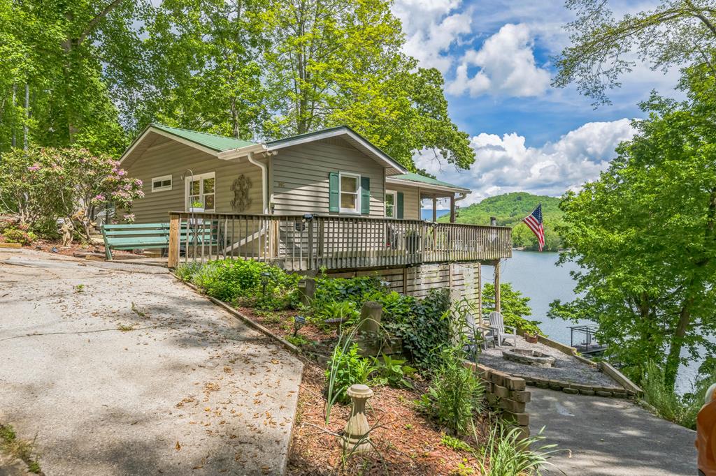 398 Hidden Cove Ln, HAYESVILLE, North Carolina image 1