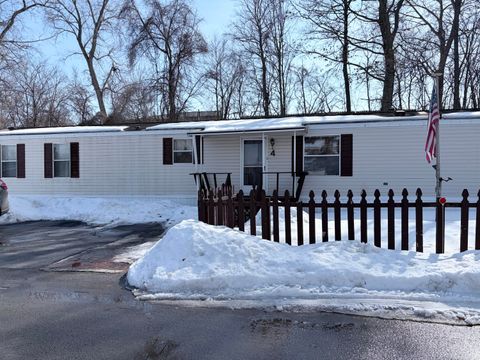 Mobile Home For Sale - 4 Hope Drive<br/> Clinton County, Plattsburgh, NY 12901