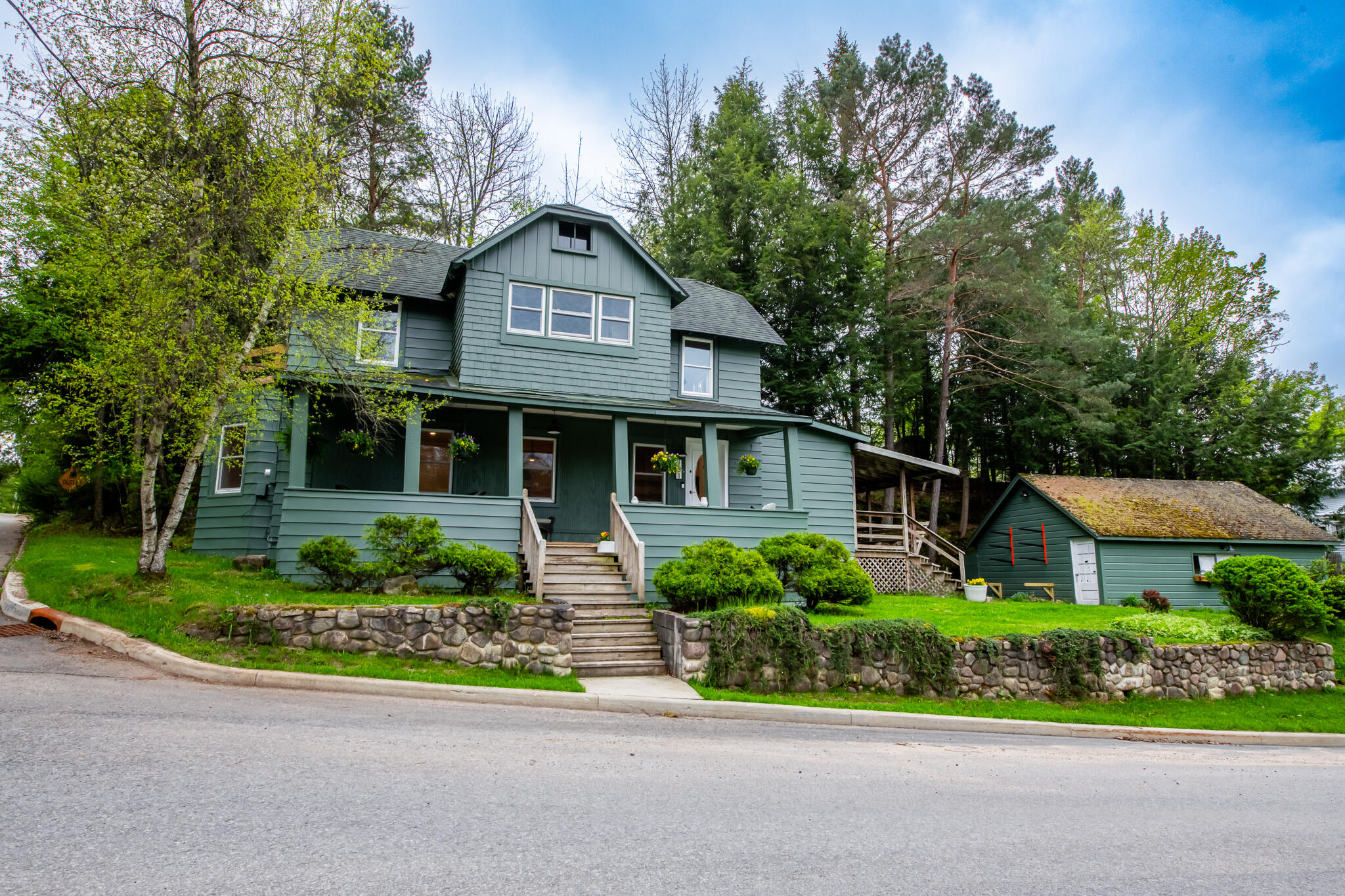 181 Lake Street, Saranac Lake, New York image 1