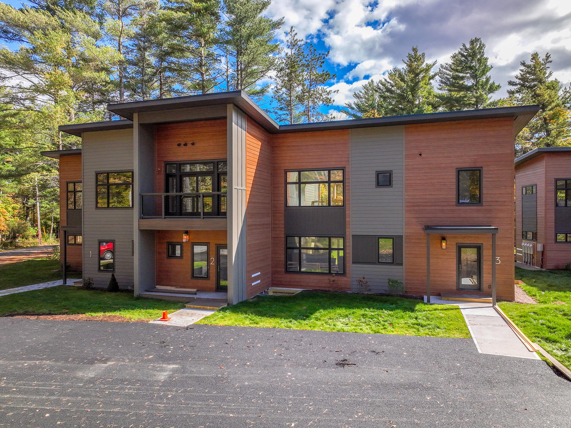 12 Bowman Lane 2