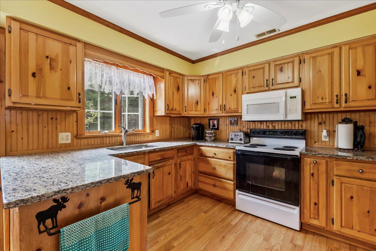 133 Jerry Savarie Rd Rd, Indian Lake, New York image 15