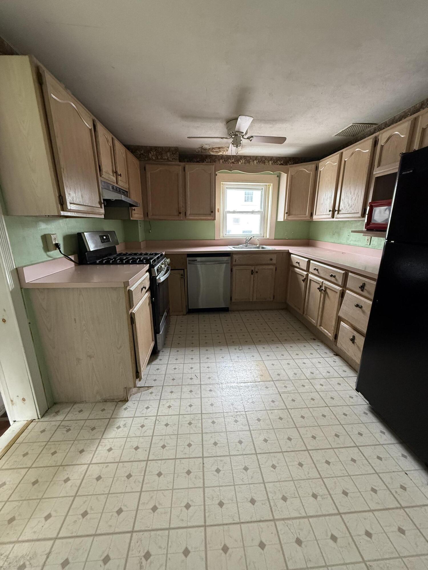 39 Spruce St. Street, Champlain, New York image 7
