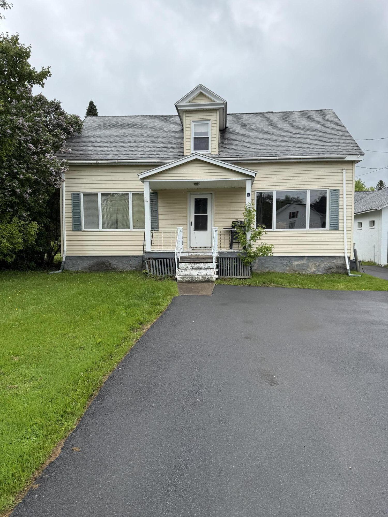 39 Spruce St. Street, Champlain, New York image 1