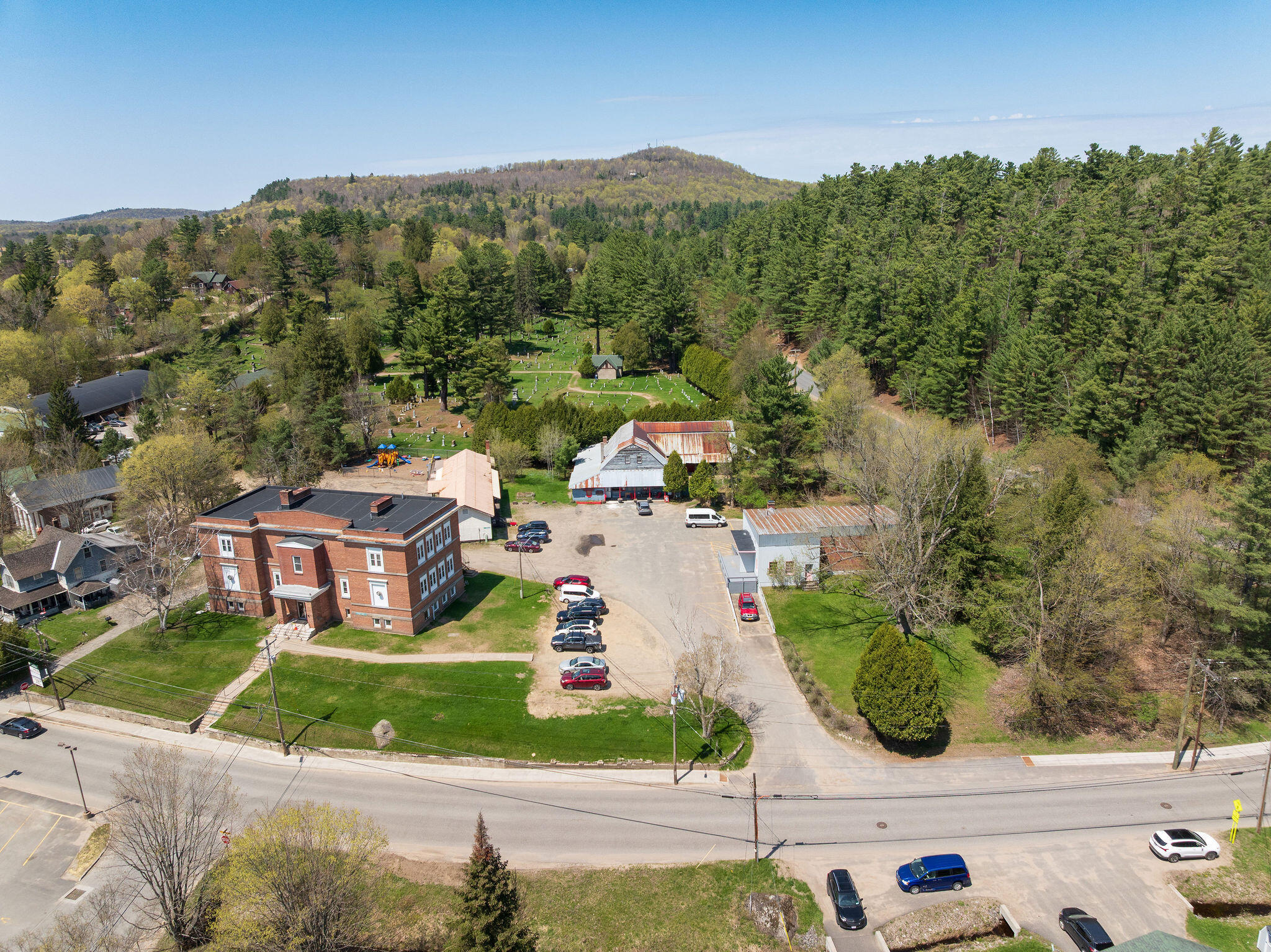 15 Brandy Brook Avenue