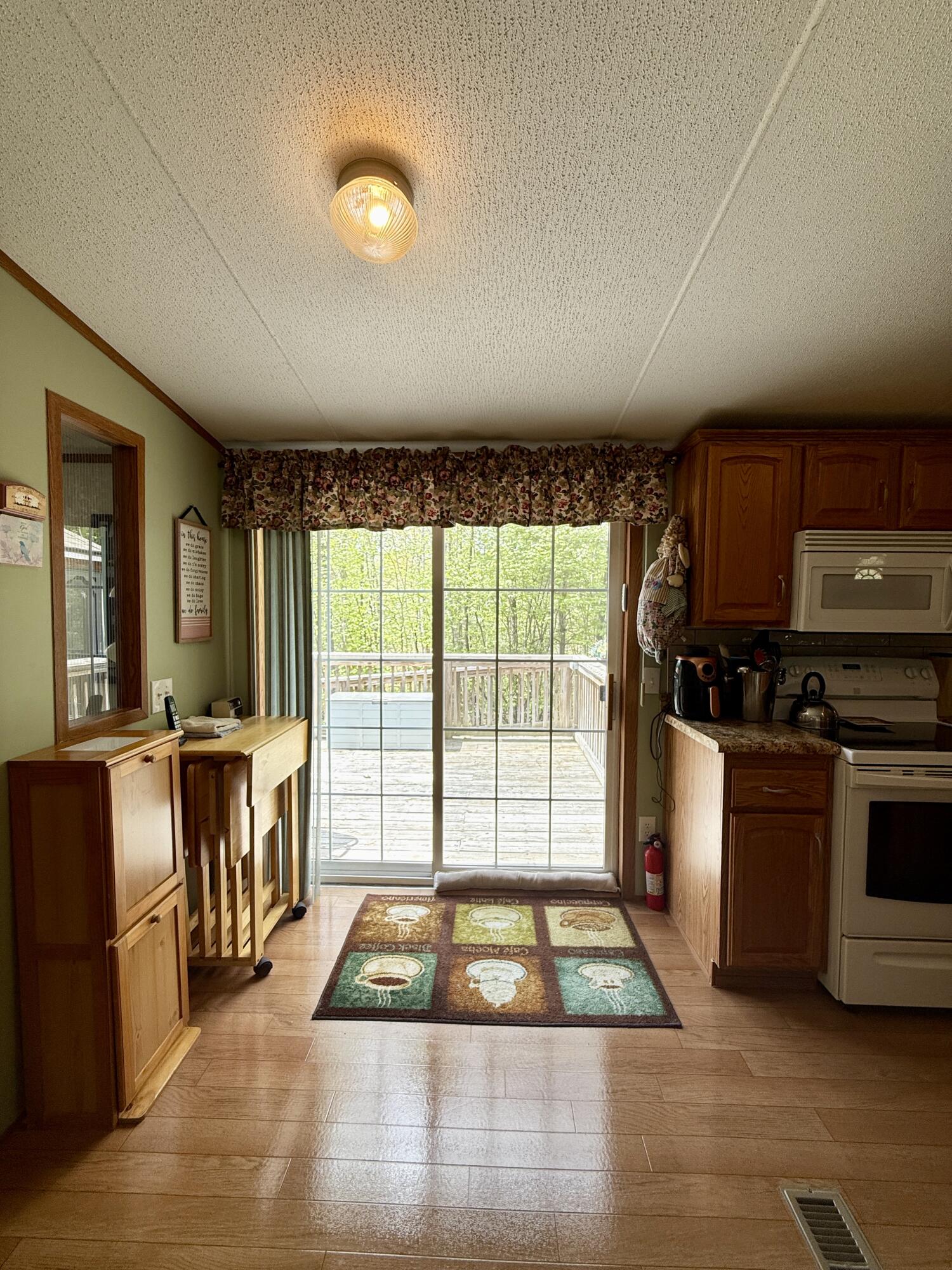 12 Foxfire Drive, Plattsburgh, New York image 10