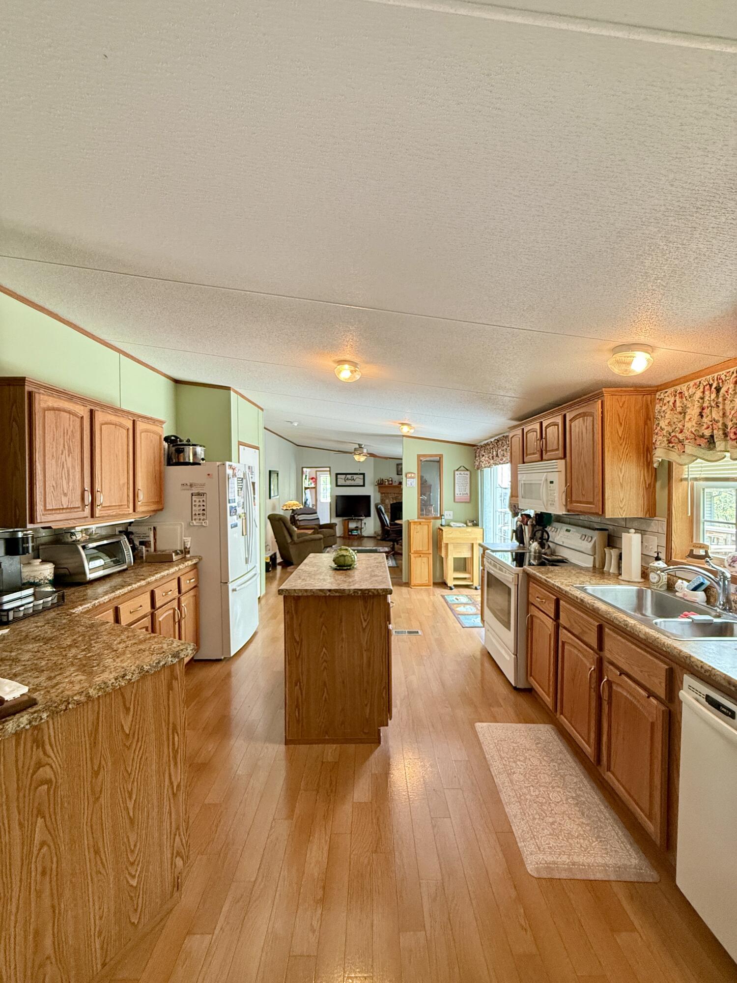 12 Foxfire Drive, Plattsburgh, New York image 9