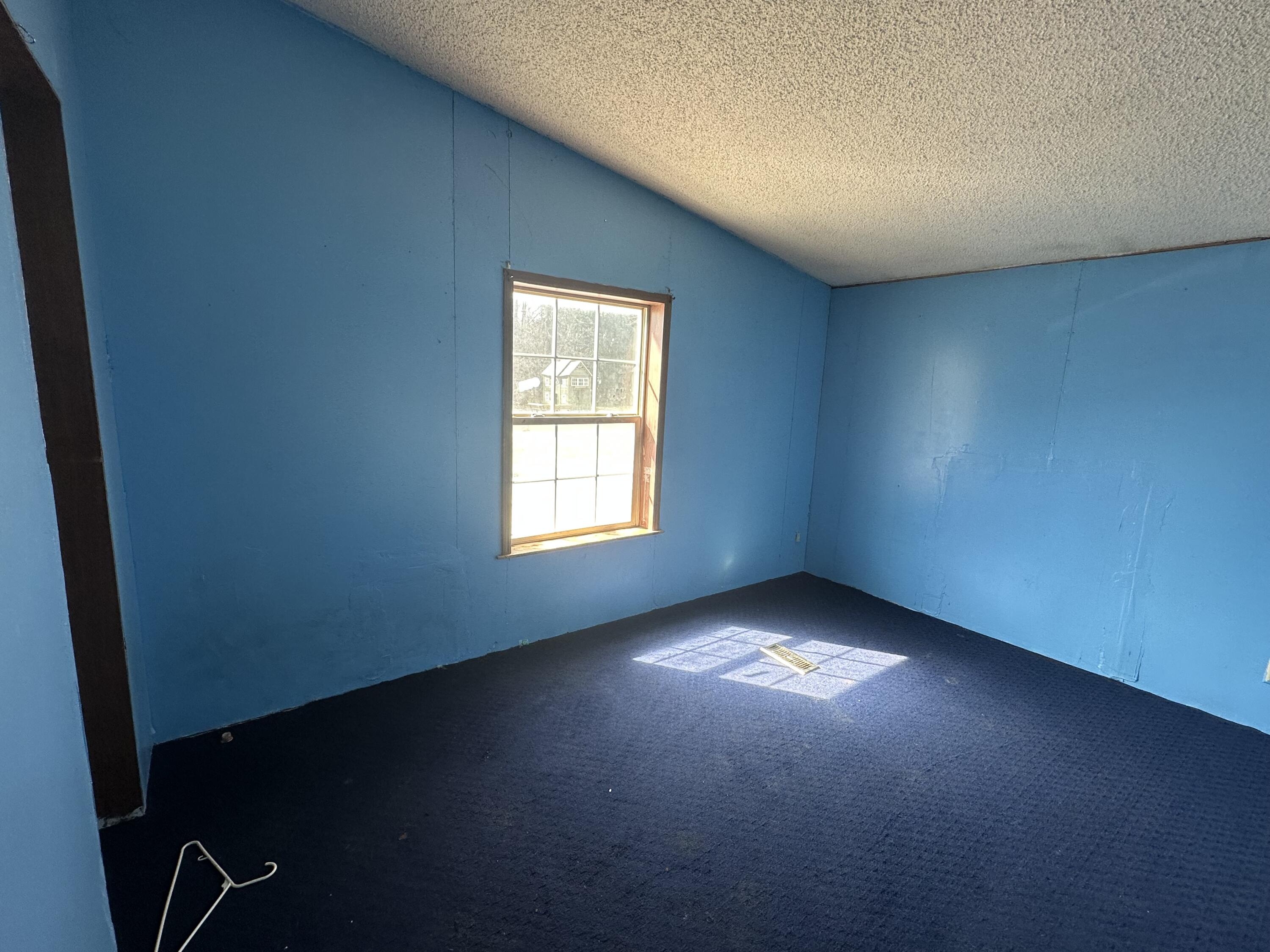 8 Alford Boulevard, Plattsburgh, New York image 12