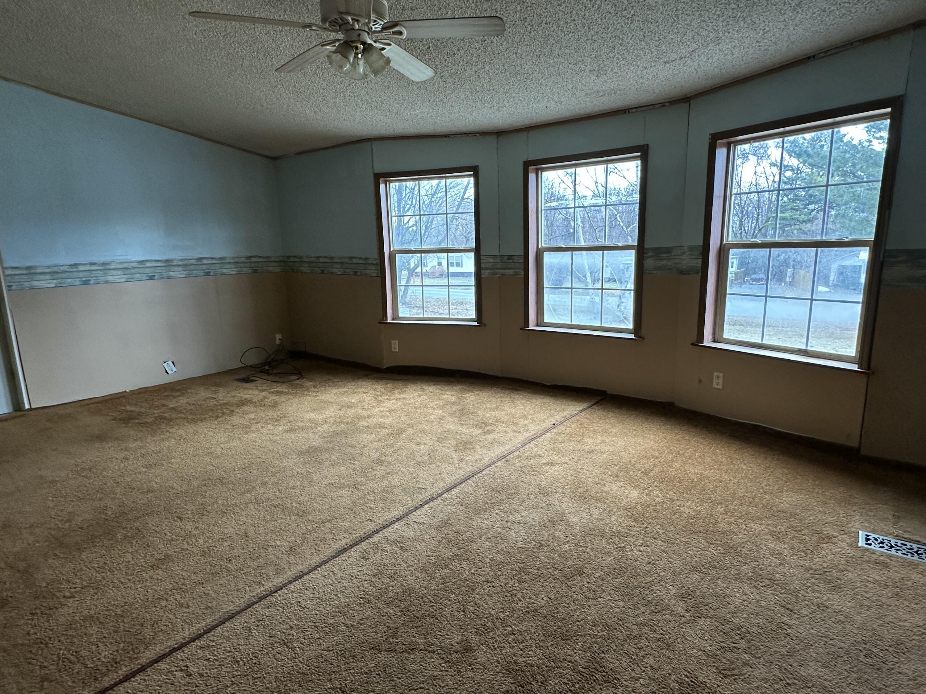 8 Alford Boulevard, Plattsburgh, New York image 5