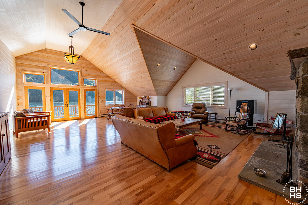 12 George & Bliss 510