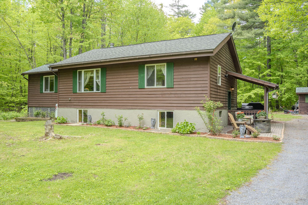42 Oneida Lane, Jay, New York image 1