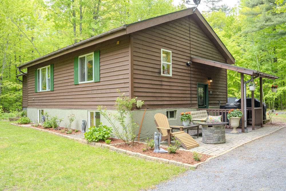 42 Oneida Lane, Jay, New York image 2