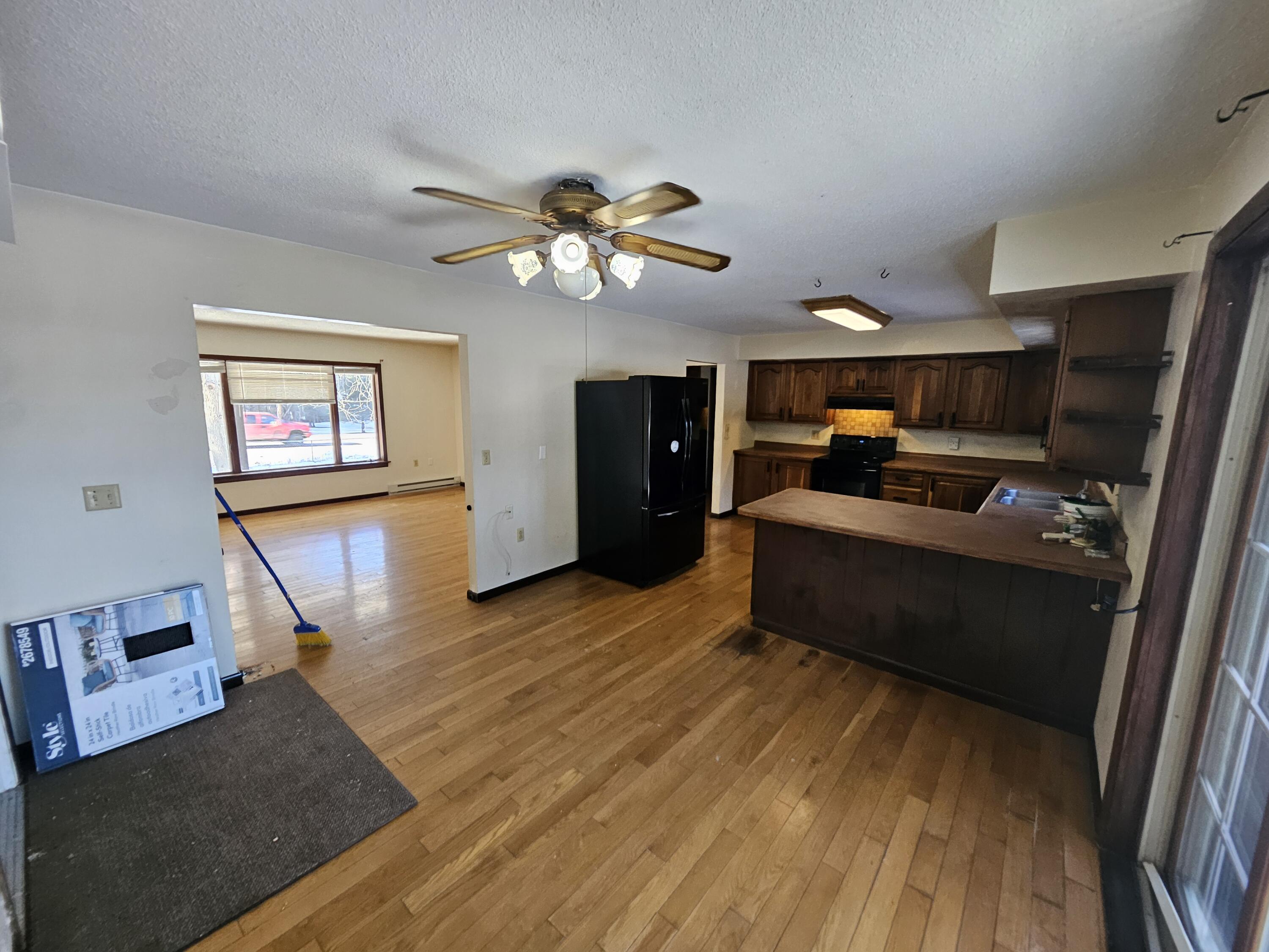 848 Military Tpke Turnpike