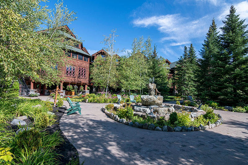 Lake Placid, New York 12946, United States, 2 Bedrooms Bedrooms, ,2 BathroomsBathrooms,Residential,Active,181670