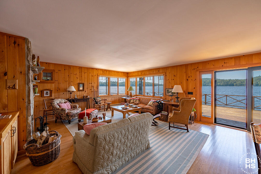 Saranac Lake, New York 12983, United States, 5 Bedrooms Bedrooms, ,3 BathroomsBathrooms,Residential,Active,160002