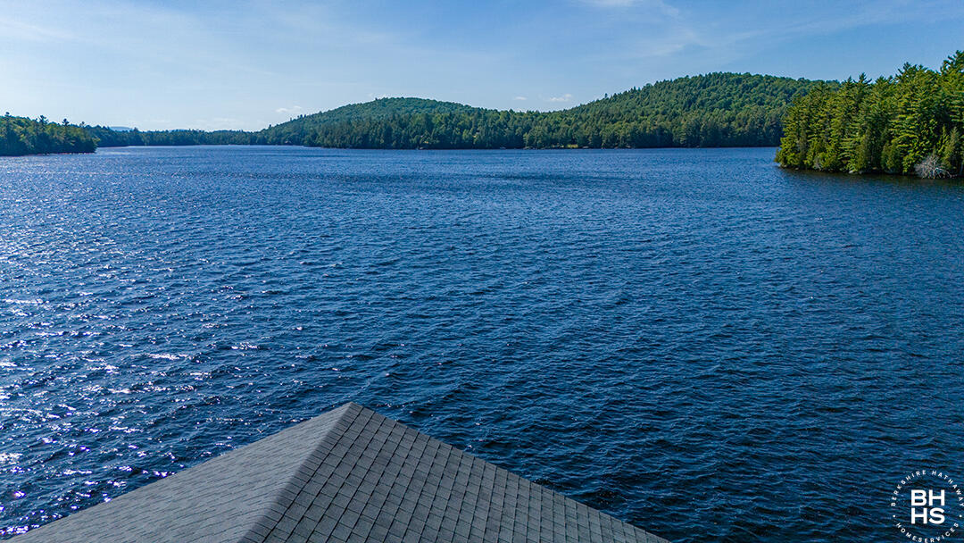 Saranac Lake, New York 12983, United States, 5 Bedrooms Bedrooms, ,3 BathroomsBathrooms,Residential,Active,160002