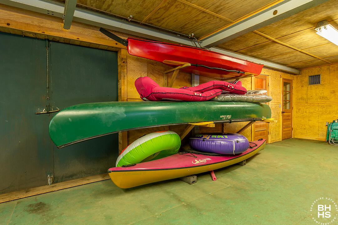 Saranac Lake, New York 12983, United States, 5 Bedrooms Bedrooms, ,3 BathroomsBathrooms,Residential,Active,160002