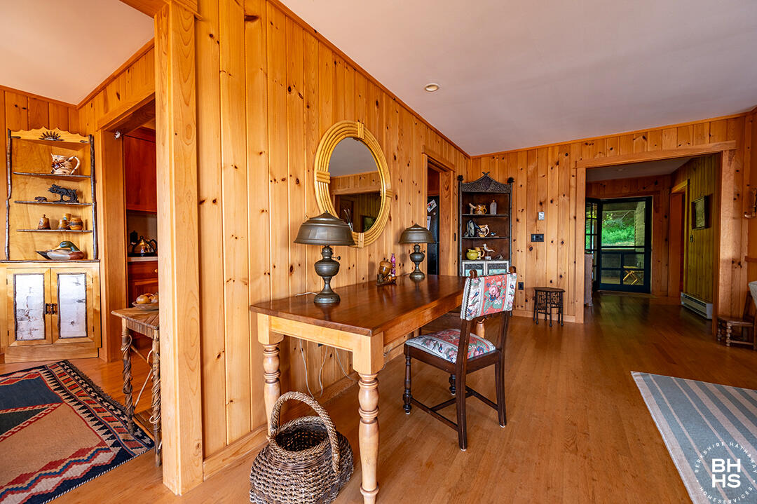 Saranac Lake, New York 12983, United States, 5 Bedrooms Bedrooms, ,3 BathroomsBathrooms,Residential,Active,160002