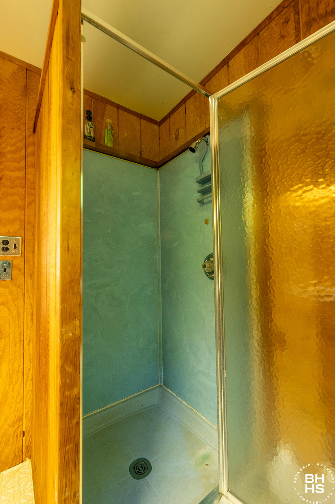 Saranac Lake, New York 12983, United States, 5 Bedrooms Bedrooms, ,3 BathroomsBathrooms,Residential,Active,160002