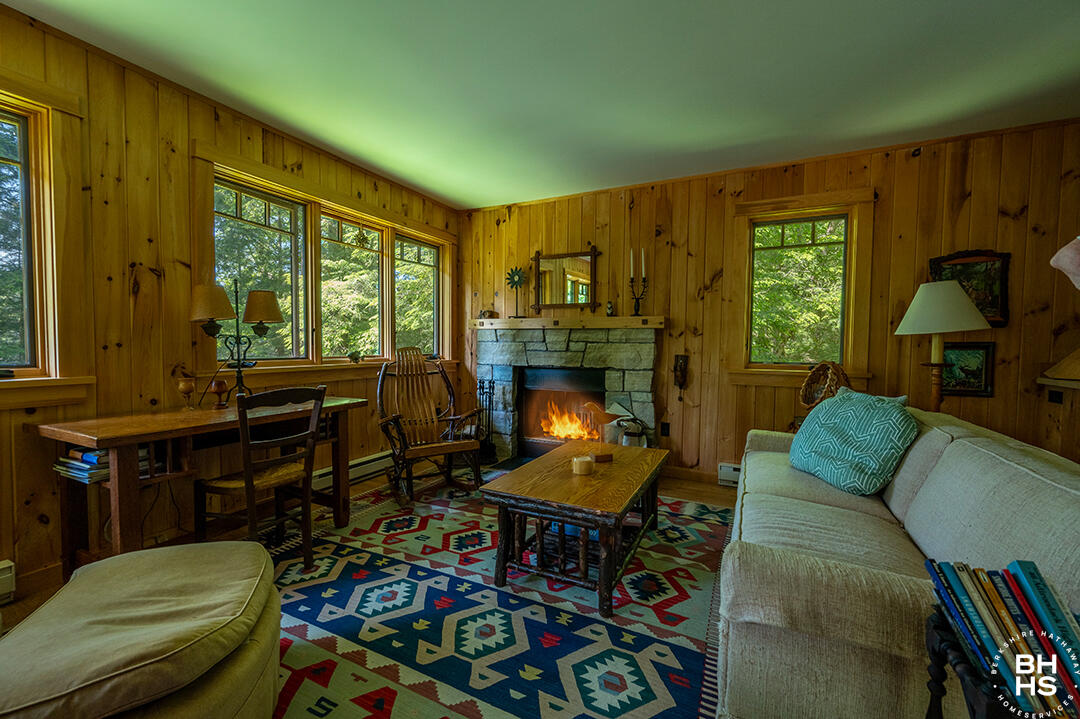 Saranac Lake, New York 12983, United States, 5 Bedrooms Bedrooms, ,3 BathroomsBathrooms,Residential,Active,160002